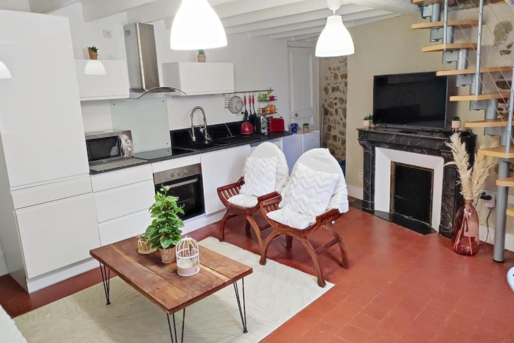 Charmant Duplex En Centre-Ville Λε Μανς Εξωτερικό φωτογραφία
